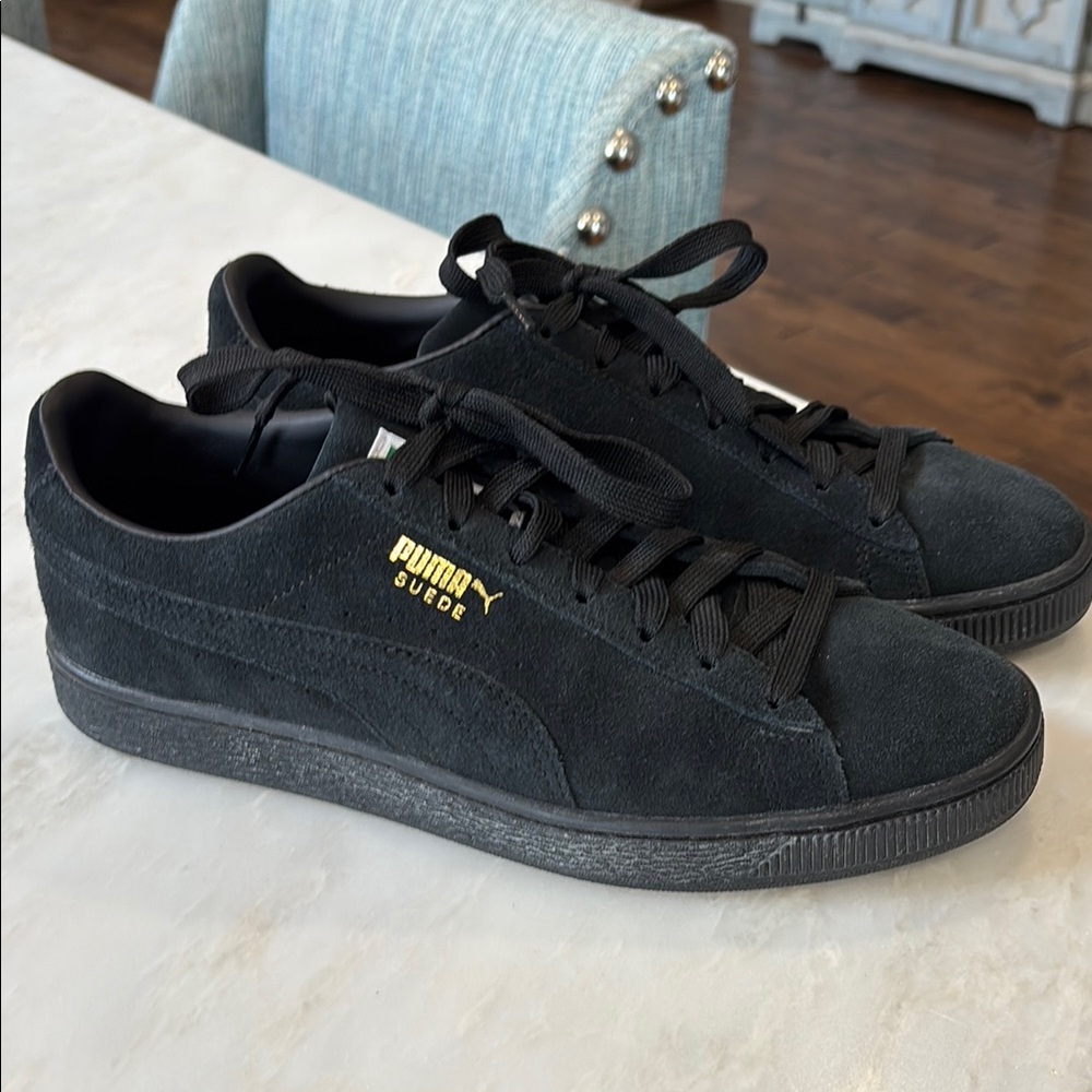 Puma Suede Black Sneakers